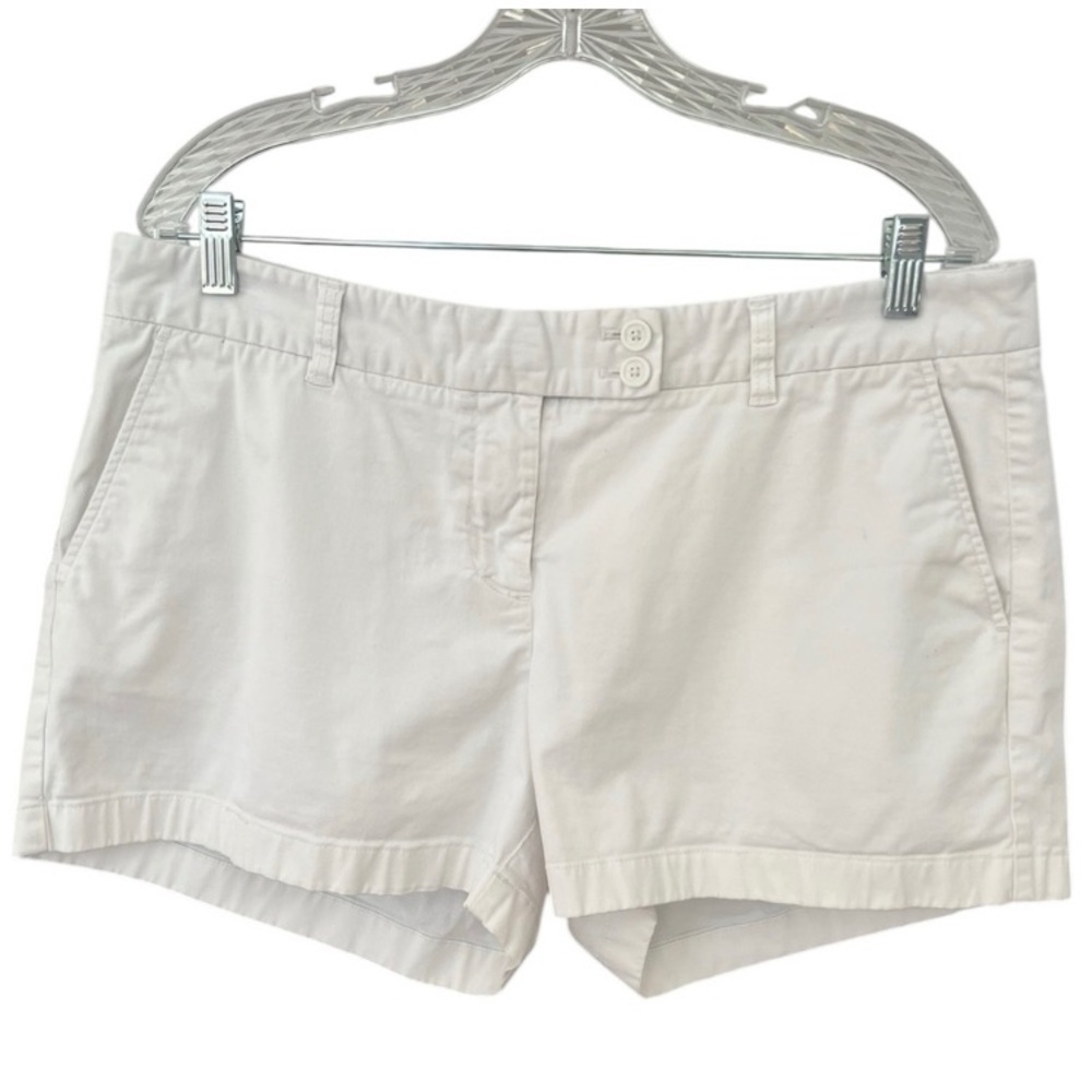 Vineyard Vines White Flat Front Shorts Size 12 (ladies) worn twice